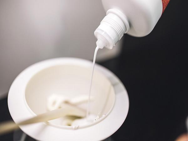 30 نکته راهنمای خرید اکسیدان ، اکسیدان 6 درصد مو را روشن می کنه یا تیره؟